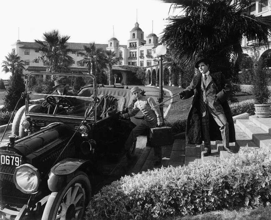 Beverly Hills Hotel 1915 WM.jpg
